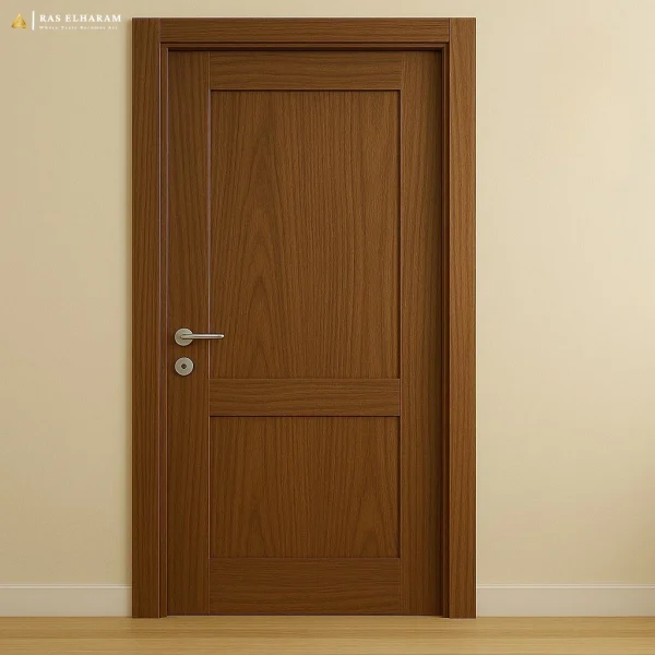 باب داخلي خشبي بتقسيم ثلاثي (Panel Door)